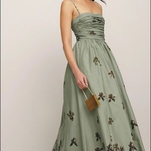 Brand new Reformation Kastoria Dress size 4 (missing straps)